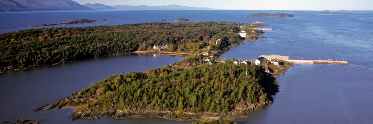 The site commemorates the importance of immigration to Canada, the tragic events experienced by the Irish immigrants at this site and bears witness to the work of Dr. Frederick Montizambert in the field of preventative medicine.